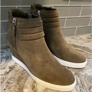 L. Paolo Frieda New Suede Bootie SZ 6